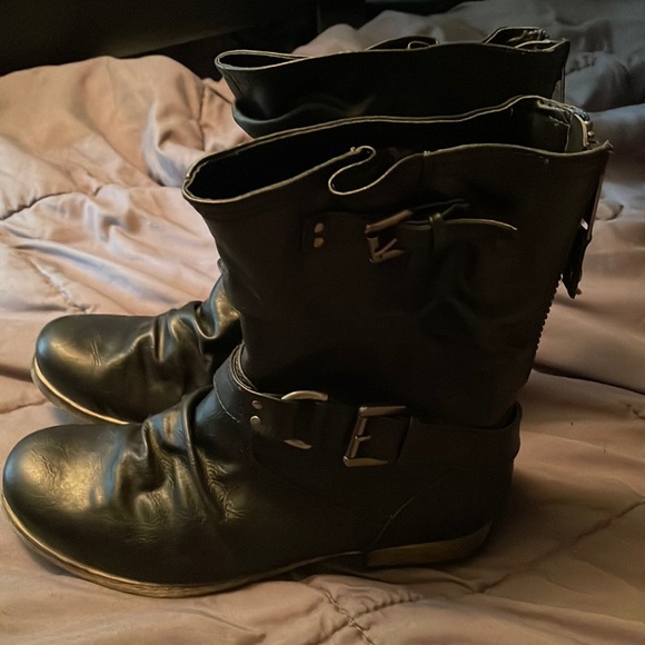 Softmoc Boots - Picture 1 of 4